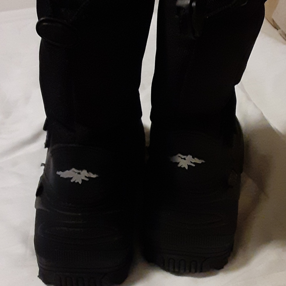 Boots - Picture 2 of 5